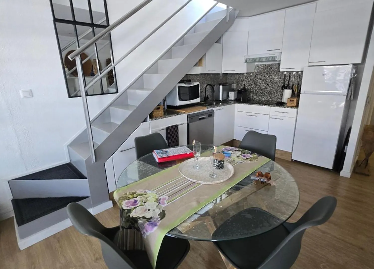 Superbe Appartement Avec Solarium Et Piscine Communautaire Roses Apartment