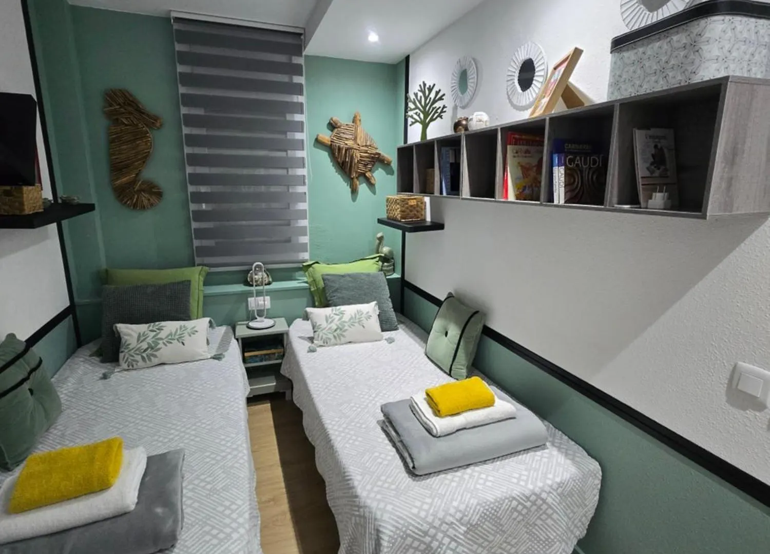 Superbe Appartement Avec Solarium Et Piscine Communautaire Roses