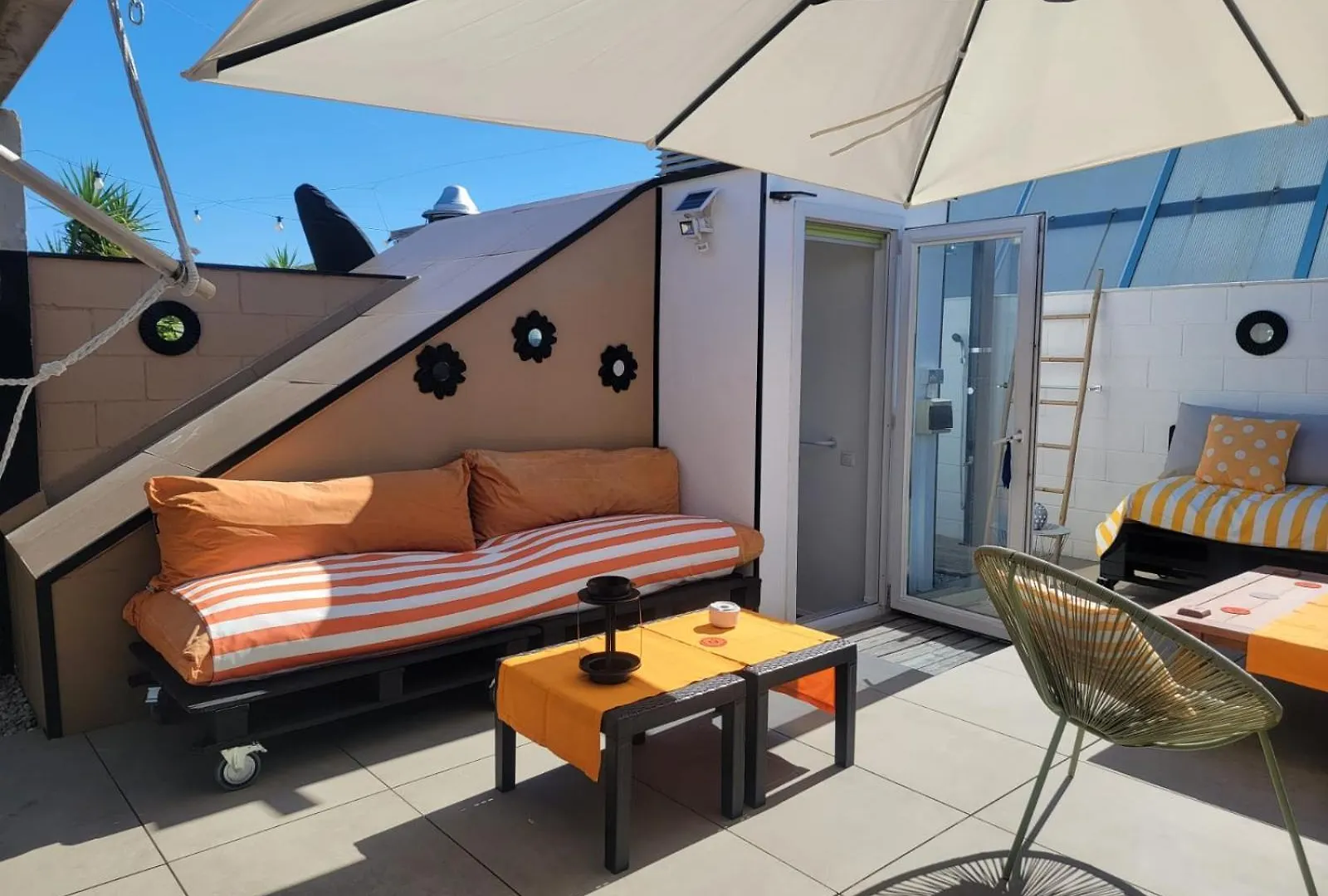 Apartment Superbe Appartement Avec Solarium Et Piscine Communautaire Roses Spain