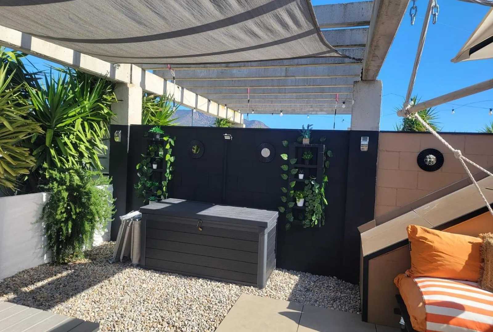 Superbe Appartement Avec Solarium Et Piscine Communautaire Roses
